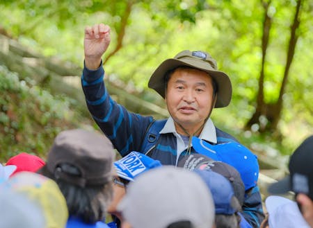 交流会で講演 元小学校校長の酒井浩さん