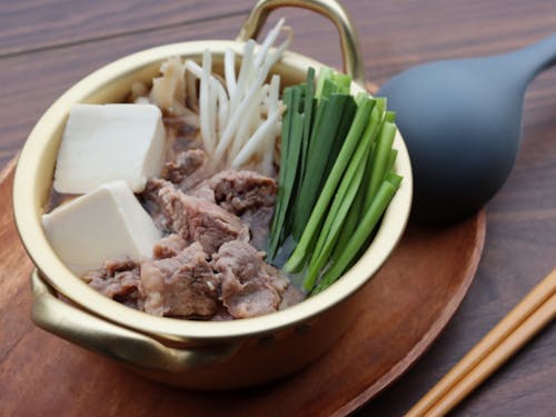 そずり鍋 :旨味の強い「そずり肉」を使った鍋を調理・食事!