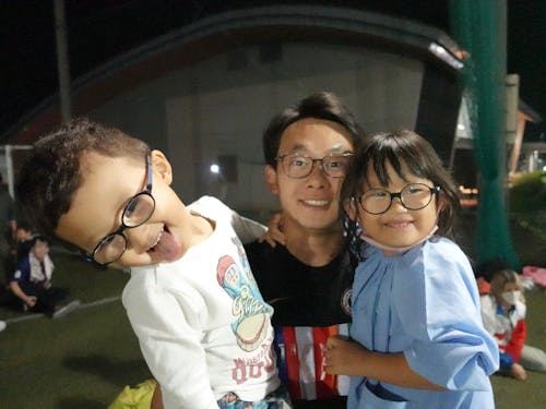 キャプテンはじめちゃん。愛する妻と3人の子の声援を背に走り続けます!