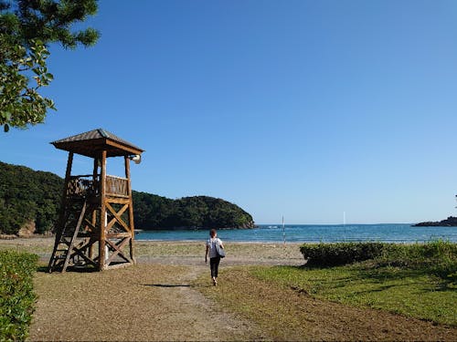 嶋田あゆみさんの職場は、海まで徒歩5分。仕事の前に海辺へ散歩。