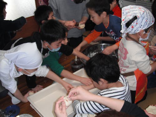 地域の人みんなで豚まん作ったよ