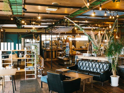 西都市で人気のイザカヤ楽さん