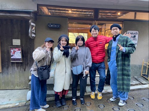 これは元スタッフの蛍暮悠千ちゃんの個展にみんなで行った時。