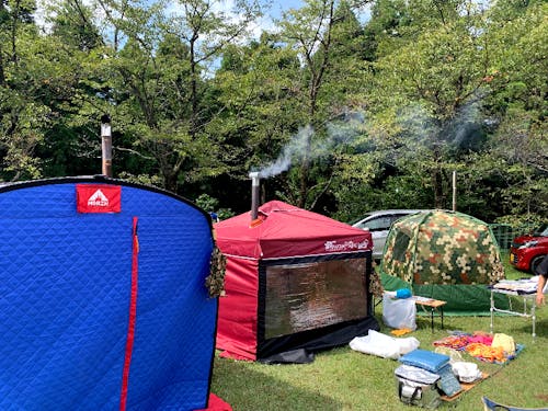 アウトドアサウナはテントサウナやサウナカーを展開します