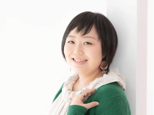 【福井県ゲスト】笠原 理紗さん 「福井に住む県外女子チームZUK」 代表 神奈川県出身。自然豊かな地での子育てと田舎暮らしをすべく、縁とタイミングに導かれて福井へ。移住歴7年目。譲渡された古民家を改装し、個人イベントなどを開催。さとやま子育てコミュニティ『いけだのそら』運営メンバー。複業パートをする三児の母。