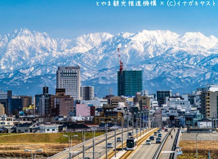 町中から立山を望める「富山県」