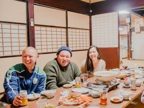 【Danaの家】では、イベントをしたりヨガのレッスンをしたり。人が出入りすると家も喜んでくれている気がします。