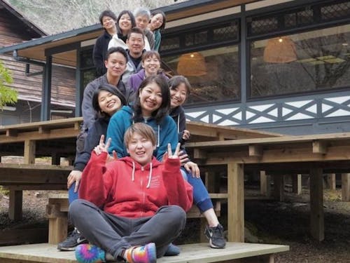 水際のロッジのスタッフたち