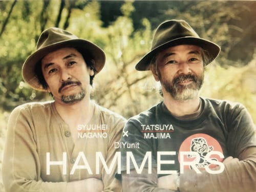 HAMMERSの創設者で現在の中心メンバーでもある二人。左からクラフト作家 長野修平さんと、革細工作家でDIYマルチクリエイターの真島辰也さん。