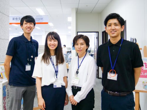 市役所担当メンバーが移住から活動サポートまで行います。