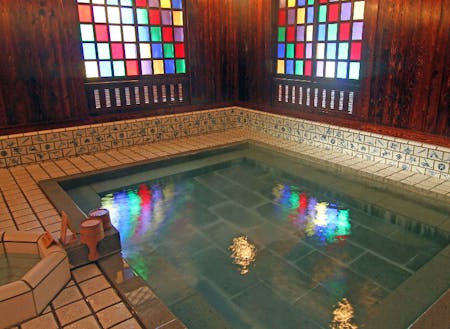 山代温泉の「古総湯」は明治時代の外観内装を復元