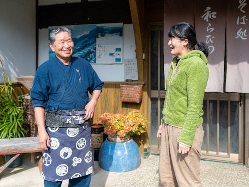 「そば処和らびの」の百武さんは、蕨野地区を長年ひっぱる頼りになる存在。そして、そばもおにぎりも絶品です。