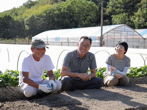 畑野菜がとても美しい、農家のムロさんも移住者