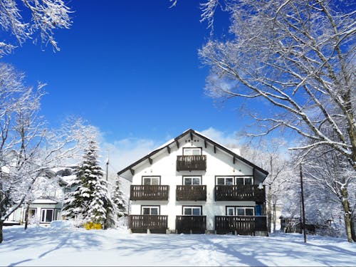 BANDAI LAKESIDE GUESTHOUSE