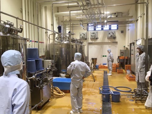 地域の牛乳を使って、岩泉ヨーグルトが作られます