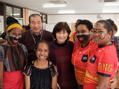 世界中から高千穂に訪れ農村の暮らしを体験しています。