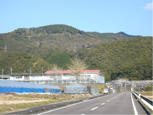 穏やかな時間が流れる山あい集落。蜷川(みながわ)地区。
