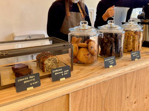 焼き菓子とコーヒーの組み合わせが人気です