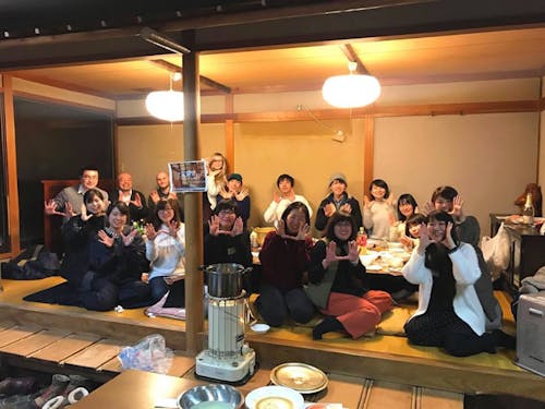 先輩起業家の話を聞く地域向けイベント「釜鍋会」実施の様子