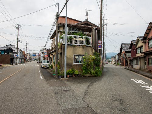 山も海もすぐ近く!山頂でコーヒーやカップラーメンを味わえます