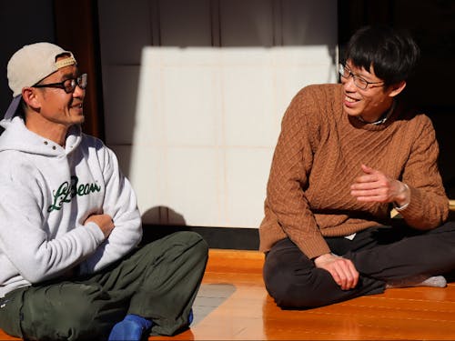 空き家案内人の二人。左が長谷川さん、右が地主さん