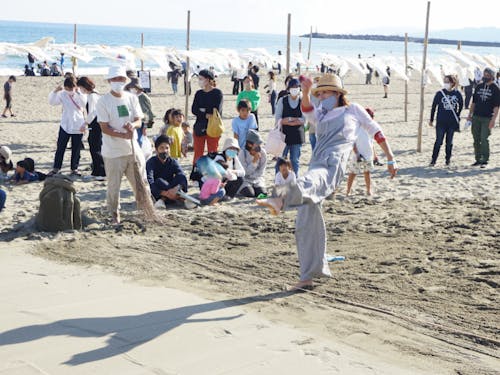 砂浜×Tシャツアート×ビーサン飛ばし大会 イベント好きなまち。