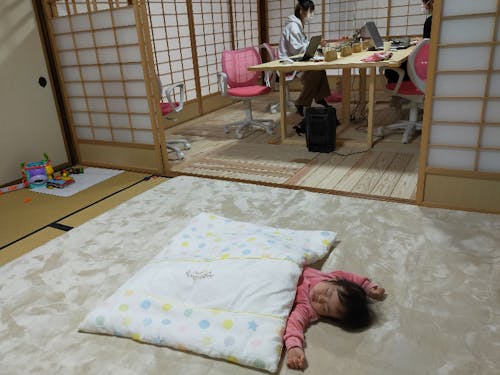 お昼寝中にお仕事