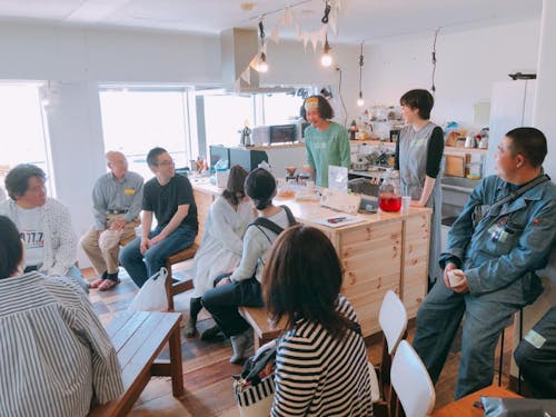 近所の人をよんでお茶会をしたり。