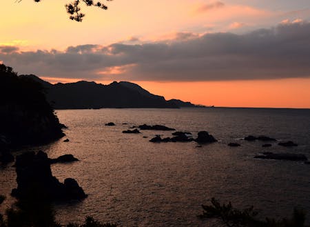 青海島海上アルプスの夕景