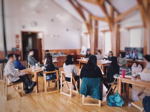 毎回テーマに合わせて、町内の方々に登場いただいている「くらしごとツアー」。前回は、結婚・出産を機に下川へ移住してきた方々のお話を聞きました。