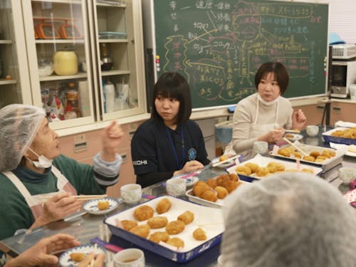 地域のみなさまとイベント出店に向けたご当地グルメの試食会