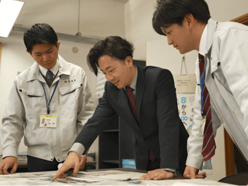 県庁の仕事は、どんな分野でも1人の力で達成することはできません。