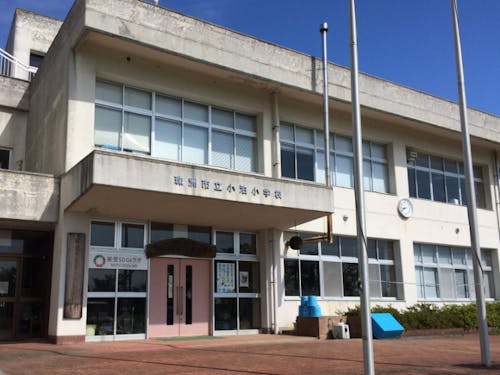 学び舎となる「能登学舎」は、教室の窓から海が見えます。