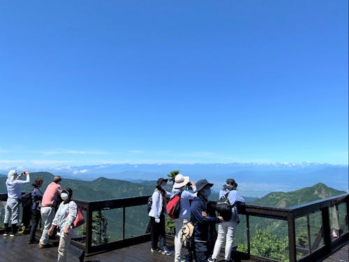 標高2300mの大パノラマ絶景が見れます