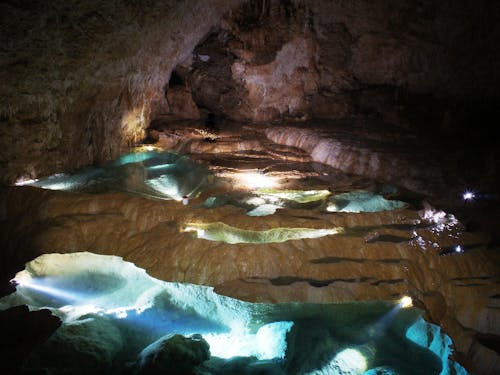 東洋一の鍾乳洞「昇竜洞」