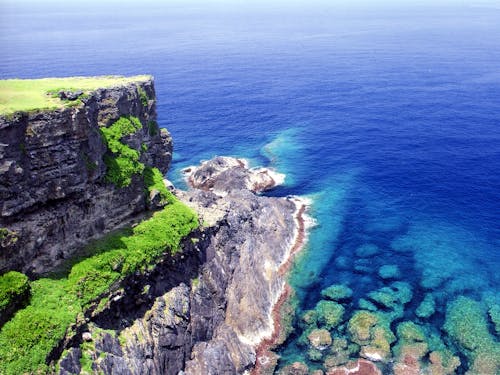 大海原を一望できる田皆岬