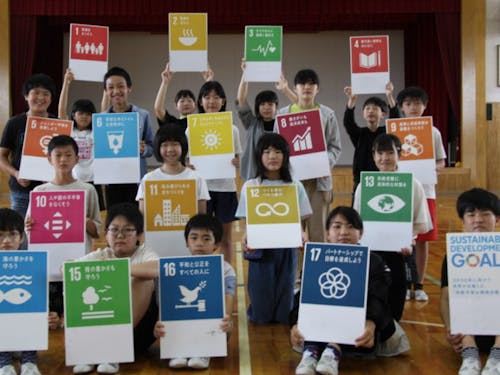 SDGsを掲げる子ども達
