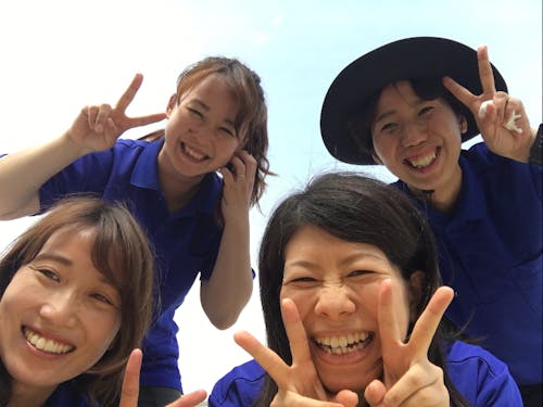 仲良しなスタッフ