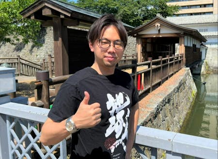 福井県定住交流課の嶋田です。「地域人」Tシャツを着ています。