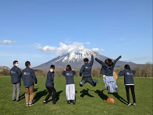 着任後は協力隊のユニフォームを着てオリエンテーション!