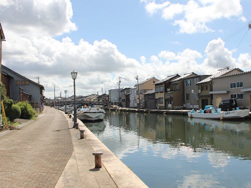 日本のベニスとも言われ親しまれている内川