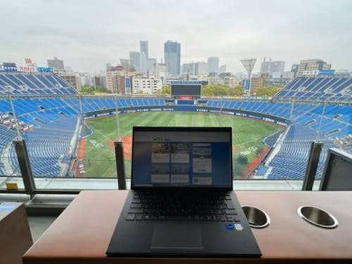 横浜スタジアムを見下ろすこんなところでワークできちゃうかも？