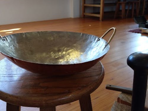 三条移住のきっかけとなった 「鎚起銅器」 火の通りが早いのも魅力の一つですが、なによりこのフォルムに毎回うっとりします。