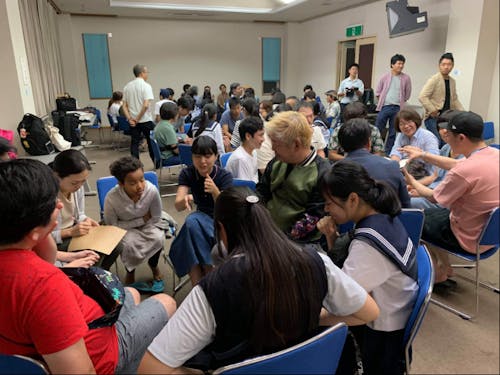 ブレスト授業!色んな大人と混ざって地域の課題解決を。