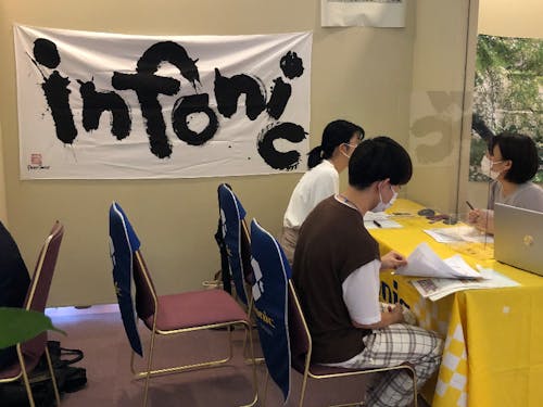 就職フェアにブース出展し、採用活動を実施中