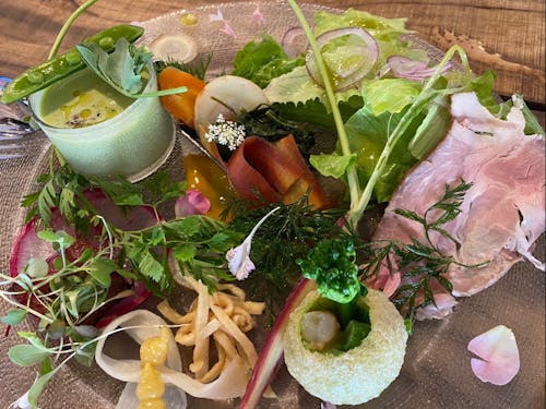 旬の地元野菜を使った料理