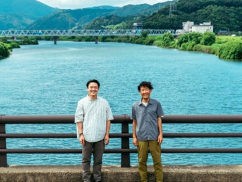 豊岡の案内人(左:ナカオ、右:ナカハラ)