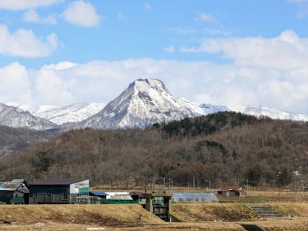 北海道百名山の一つ　浜益のシンボル黄金山