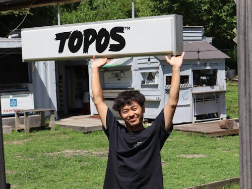 〈初日懇親会会場〉TOPOSの伊野さん