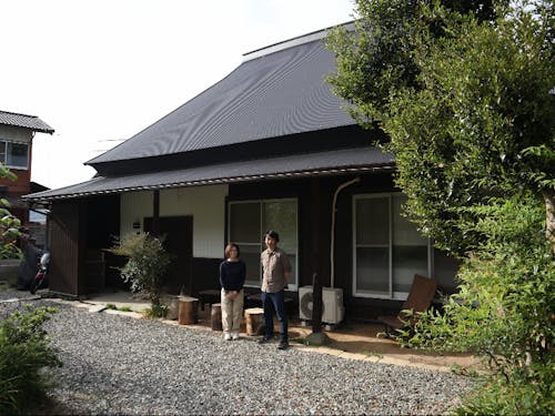 東京から移住したお二人。朝食に彼らが焙煎した珈琲が飲めます♪